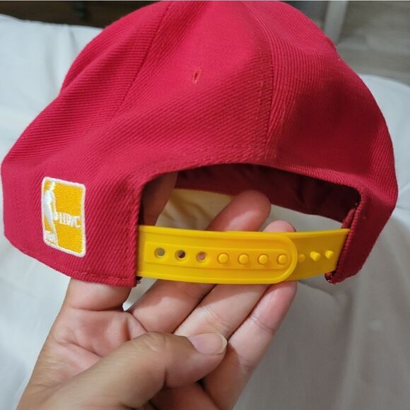 Vintage logo Houston Rockets hat - Picture 8 of 9